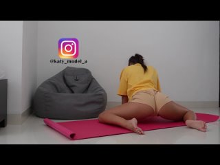 y2mate.com - my workout routine relaxation with katrin contortionyogastretching beautifulgirl 1080p (1)